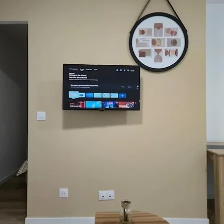 302 - 2 Pieces Equipe A Apartament