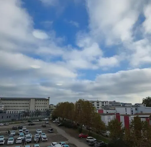 302 - 2 Pieces Equipe A Appartement *